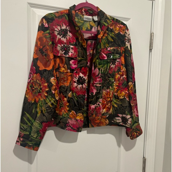 Floral open jacket 
Chicos size 1 
 53% rayon 33% silk - Picture 2 of 4